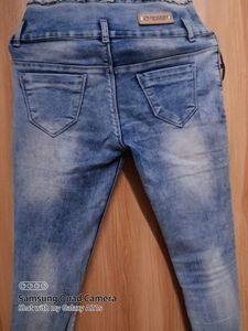 TOP ELEVEN HIGH WAIST Blue  Damage Jeans