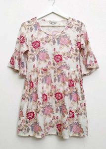 Floral Print Top 🌸