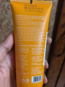 Dot &amp; Key Face Wash