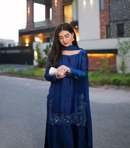 New Stayle Beautiful Pakistani Dress Inpoted Dres
