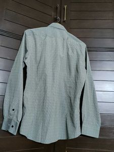 Jean Pierre Men Green Checks Slimfit Printed Shirt