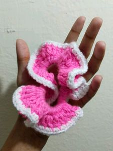 Pink &amp; White Scrunchie