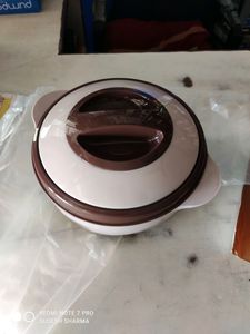 Cello Insulated Hotpot 1500ml Twist Lock And Easy