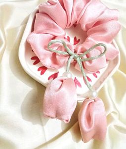 Tulip Bow And Scruchie