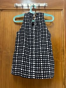 Black And White Sleeveless Top