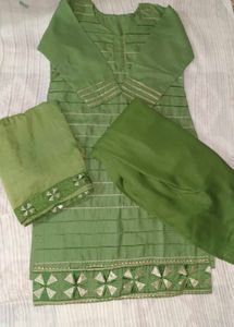 Green Embroidered Kurti Set