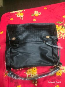 Chic Black Handbag very spacious and soft