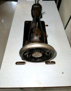 Singer Foot Operated Sewing Machine With Stand Table And Machine Cover [BEST BRAND/BEST QUALITY]