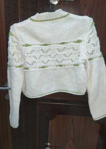 Crop woolen top