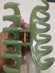 Big-Sized High-Quality Clutcher