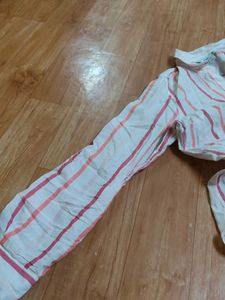 Stylish White Shorts with Bold Orange Lining – Spo