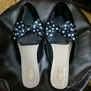 Chic Black Mules with Polka Dot Bow