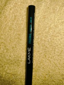 Lakme Eyeconic Pen Eyeliner