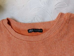 Zara Cropped Pullover 🧡