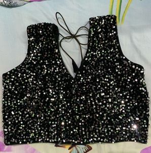 BLACK SEQUENCE EMBROIDERED BLOUSE