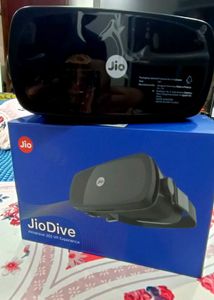 V R GLASSES FROM JIO