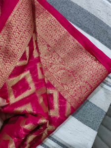 Women Zari Paithani Saree