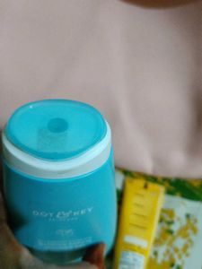 Dot &amp; Key Shower Gel With Aqualogica Mini FaceWash