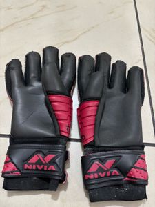 Price Drop!!!Nivia Goalkeeping Gloves 🧤 8 Number
