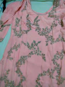 Elegant Pink Embroidered Kurta