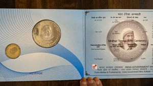 Unc Set Of 2 Coins- Mother Teresa Birth Centenary