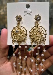 Round Pearls Tassel Earrings
