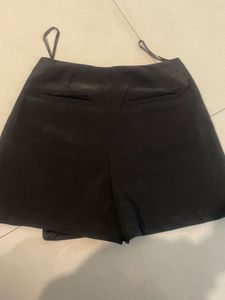 Chic Black Mini Skort xs-s