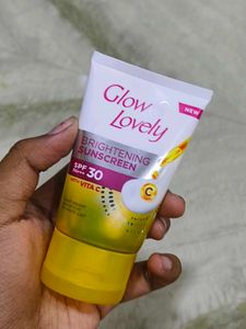 Glow &amp; Lovely Glass Bright Creme