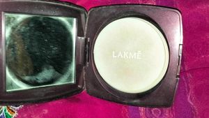 Lakme Compact