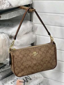 Coach SHOULDER SLING AGAIN RESTOCK