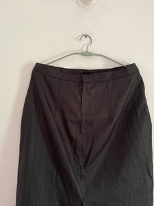 BLACK SKIRT