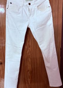 Highlander White Denim Jeans