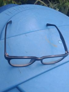 Spectacle