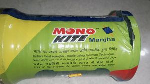 Mono Kite. Manjha Manja Green