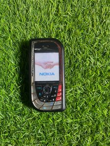 NOKIA 7610