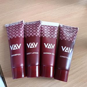 Travel Kit Shampoo, Conditioner, Shower Gel Lotion