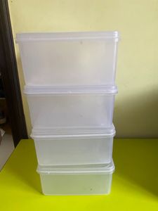 🫙 four Container