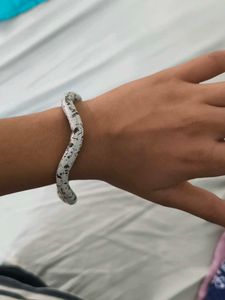 Stylish Speckled Bracelet