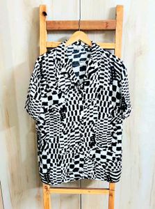 Black &amp; White Printed Shirt Size-44