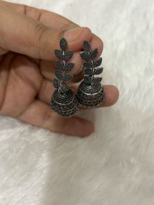Leaf Design Silver Oxidized Jhumka