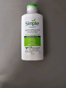 Simple Replenishing Rich Moisturizer