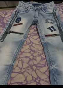 Sweatshirt And Jeans Upto 8 Year