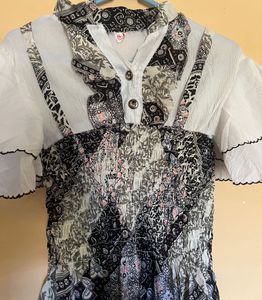RUFFLE COQUETTE TOP