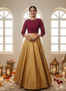 🍷 Reversible Vogue: Crimson Lace Statement Top! ✨