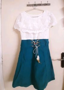 M Size. White Net And Sea Green Top.