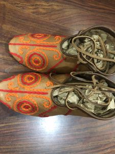 Embroidered Casual Leather Shoes Ladies Size EU 37
