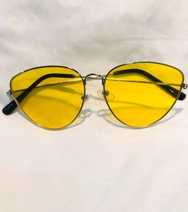 Yellow Tinted Phenomenal Unisex Sunglasses✨