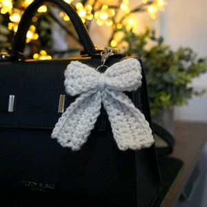 Lifeyo Bow Yarn Keychain