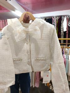 Elegant Cropped Tweed Jacket