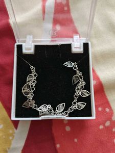 Leaf Charm Bracelet